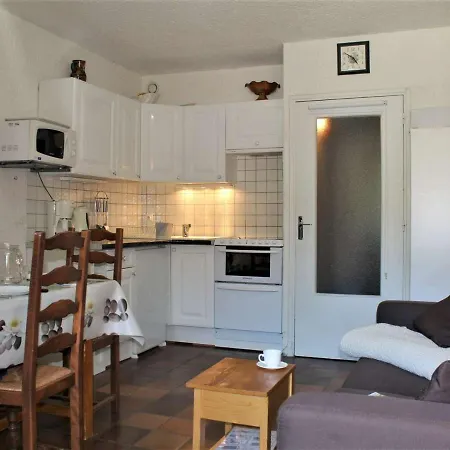 4 Couchages Au Pied Des Pistes Avec Casier A Ski, 1850 - Fr-1-330-156 Apartment